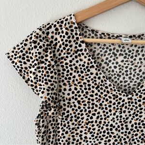 Old Navy Flutter Sleeve V-Neck Blouse